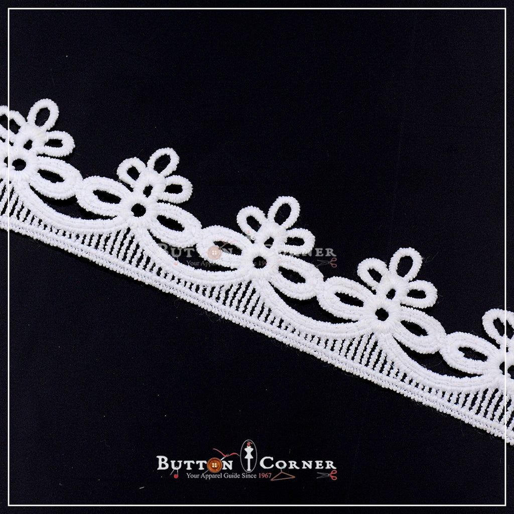 One Side Border Shuttle Lace