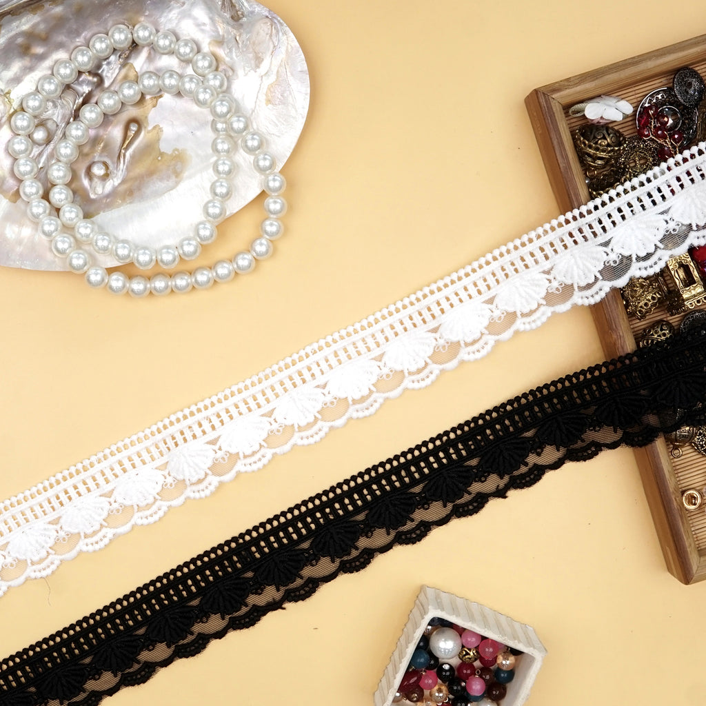 One Side Border Shuttle Net Lace