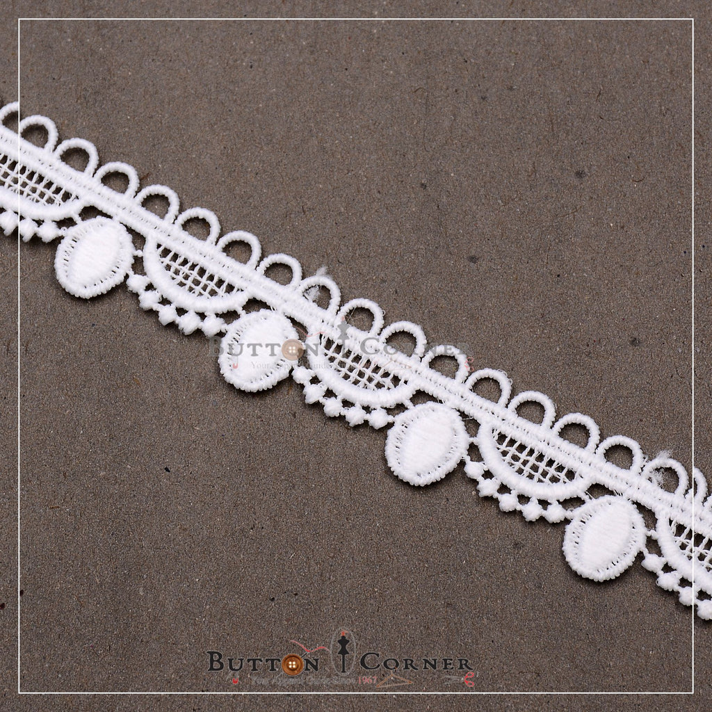One Side Border Shuttle Lace