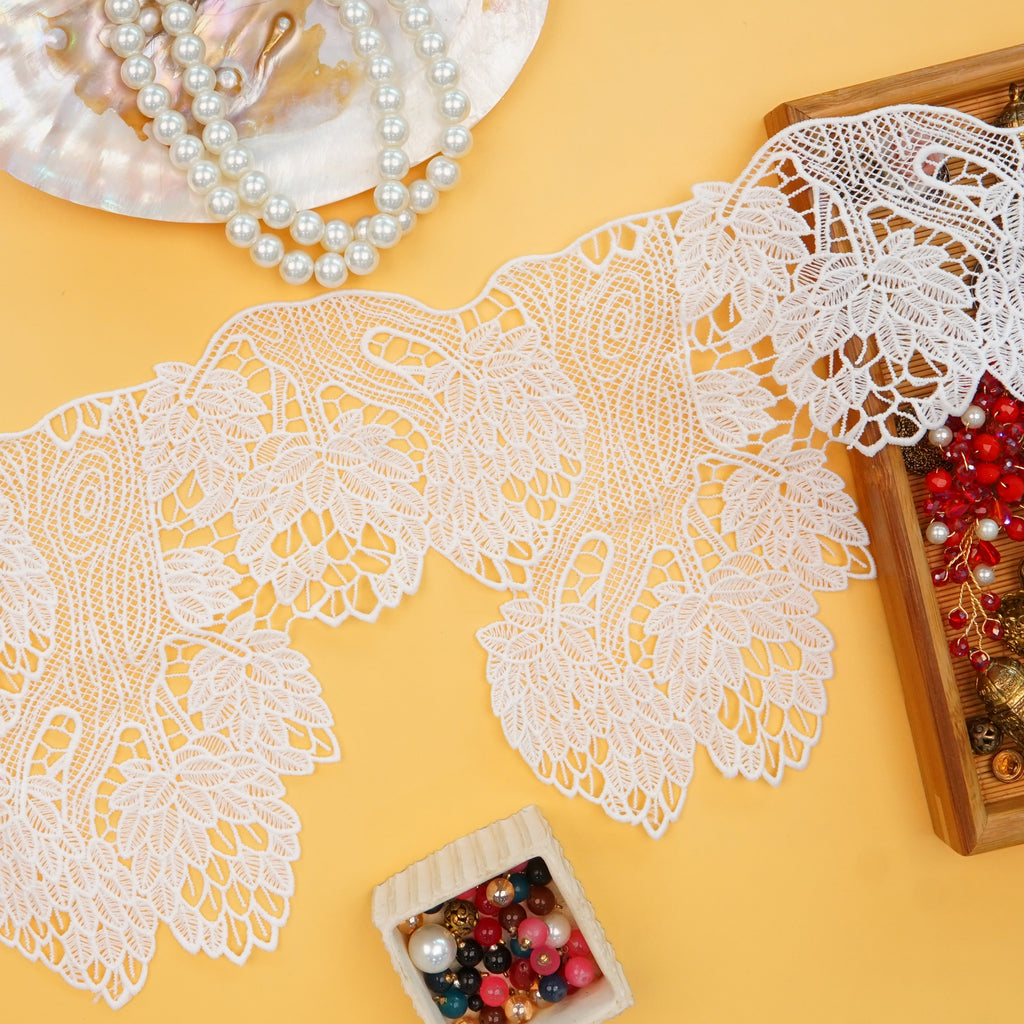 Applique Shuttle Lace
