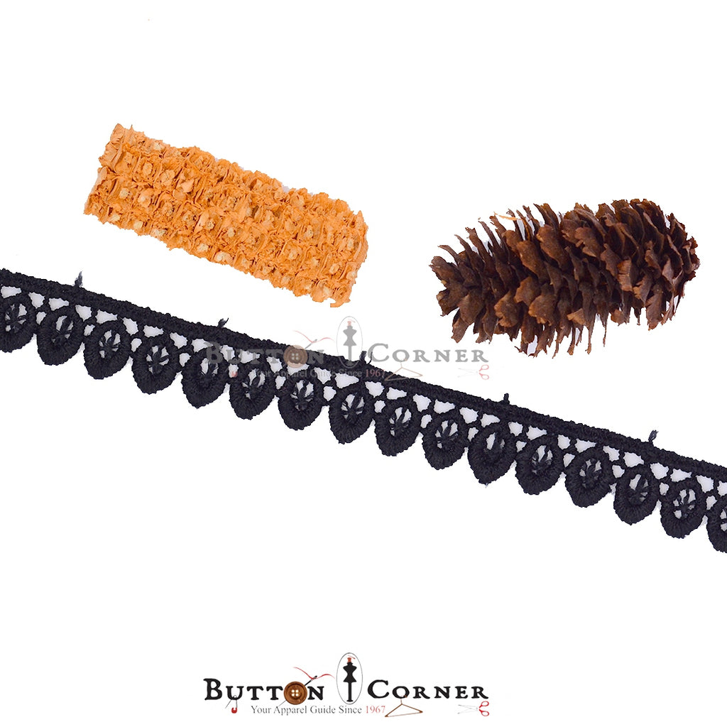 One Side Border Shuttle Lace