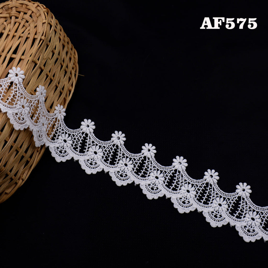 One Side Border Shuttle Lace