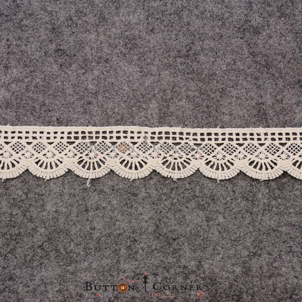 One Side Border Shuttle Lace