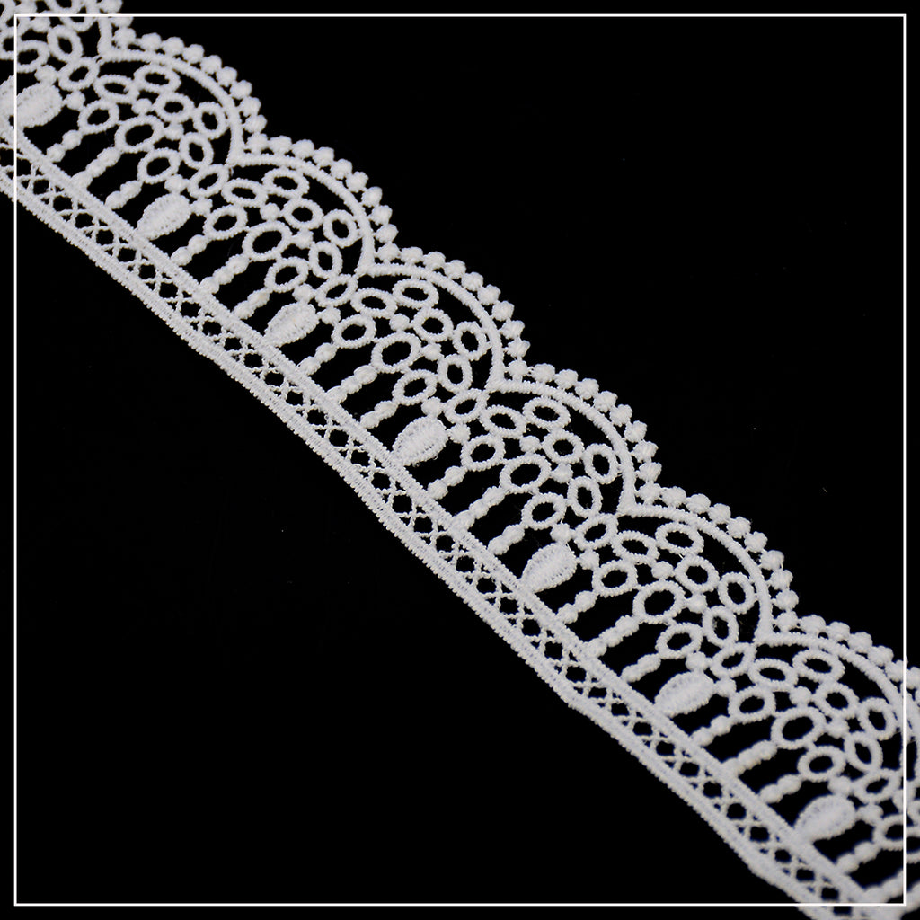 One Side Border Shuttle Lace