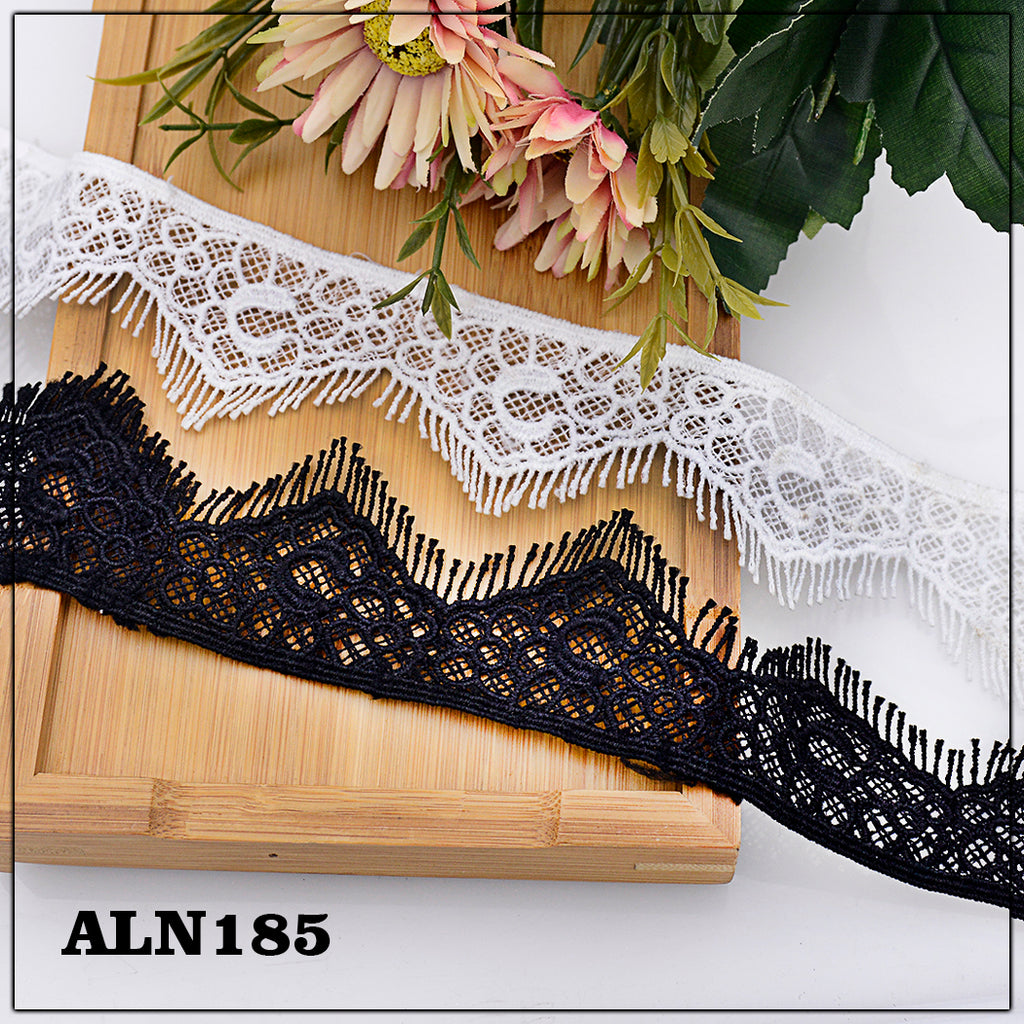 One Side Border Shuttle Lace