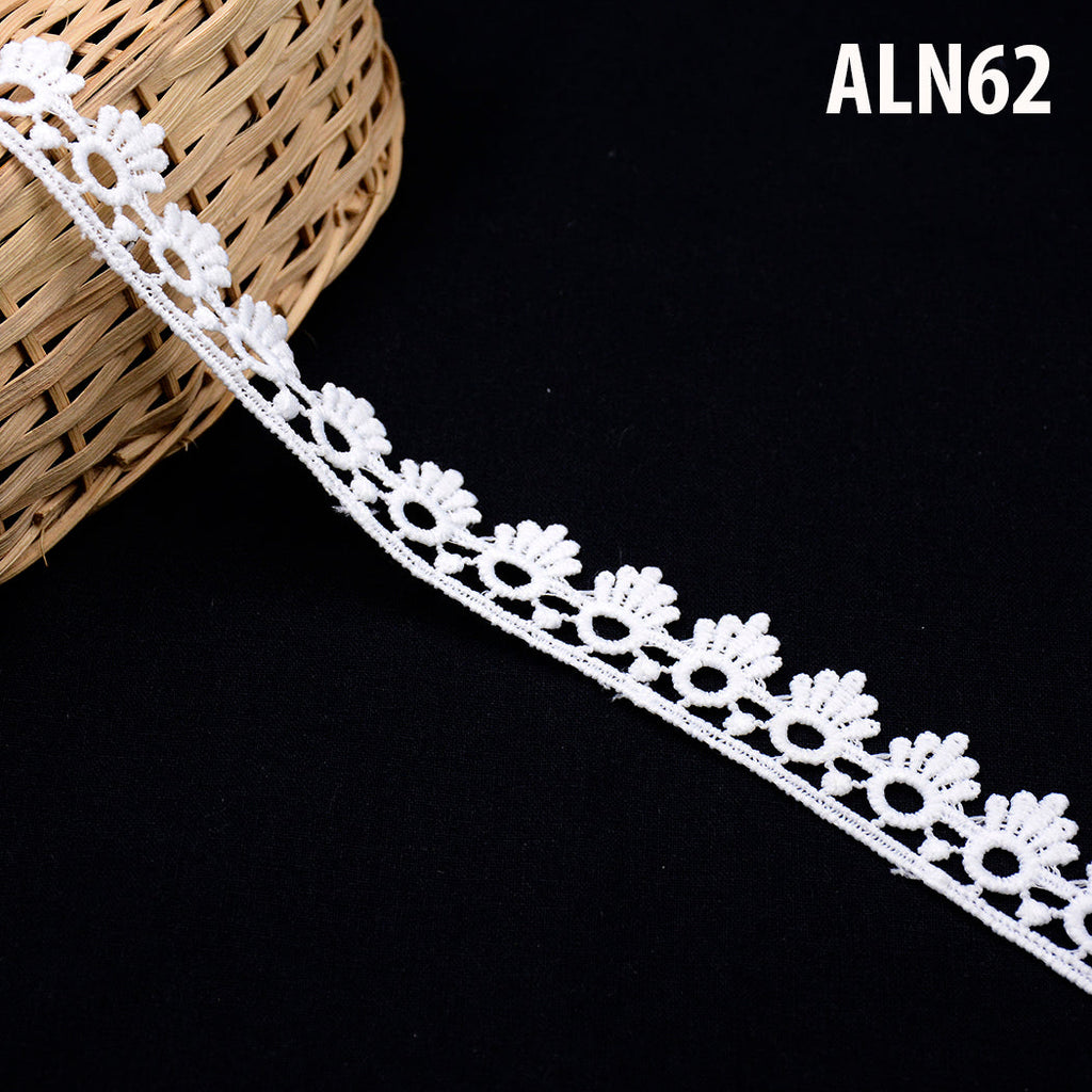 One Side Border Shuttle Lace