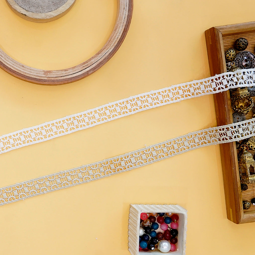Double Side Border Shuttle Lace