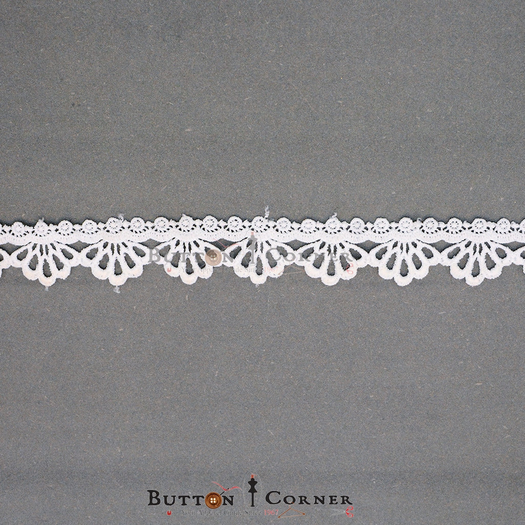 One Side Border Shuttle Lace