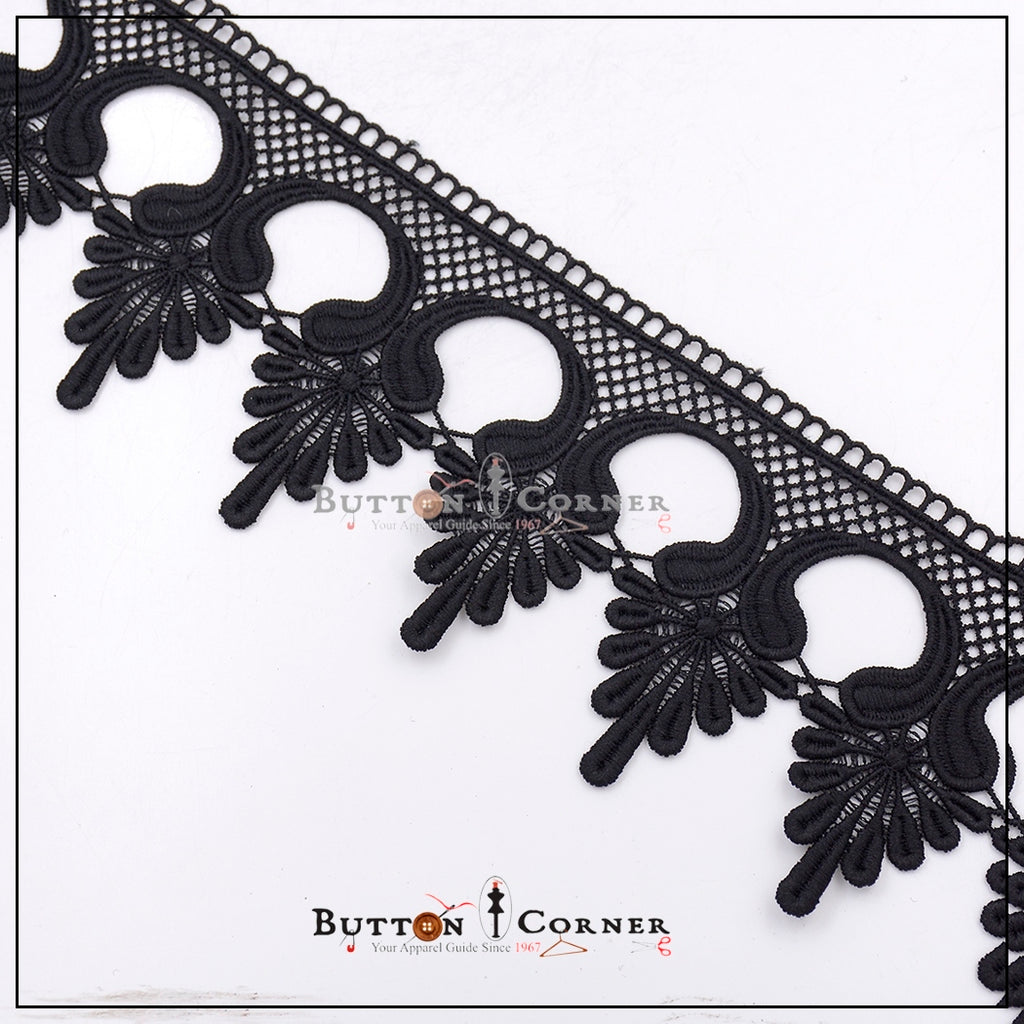One Side Border Shuttle Lace
