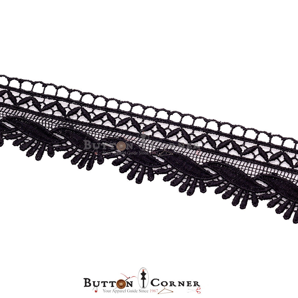 One Side Border Shuttle Lace