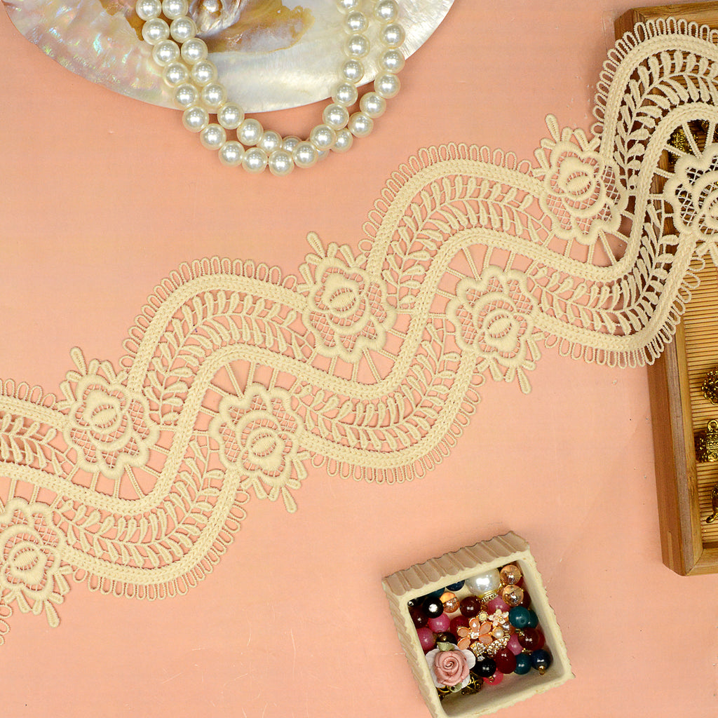 Applique Shuttle Lace