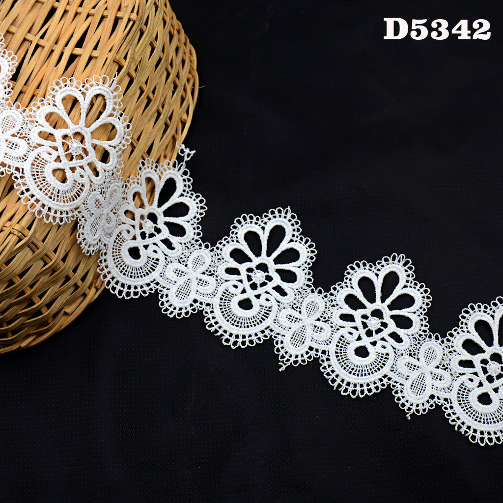 Shuttle One Side Border Lace