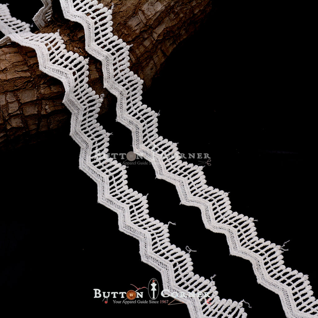 One Side Border Shuttle Lace