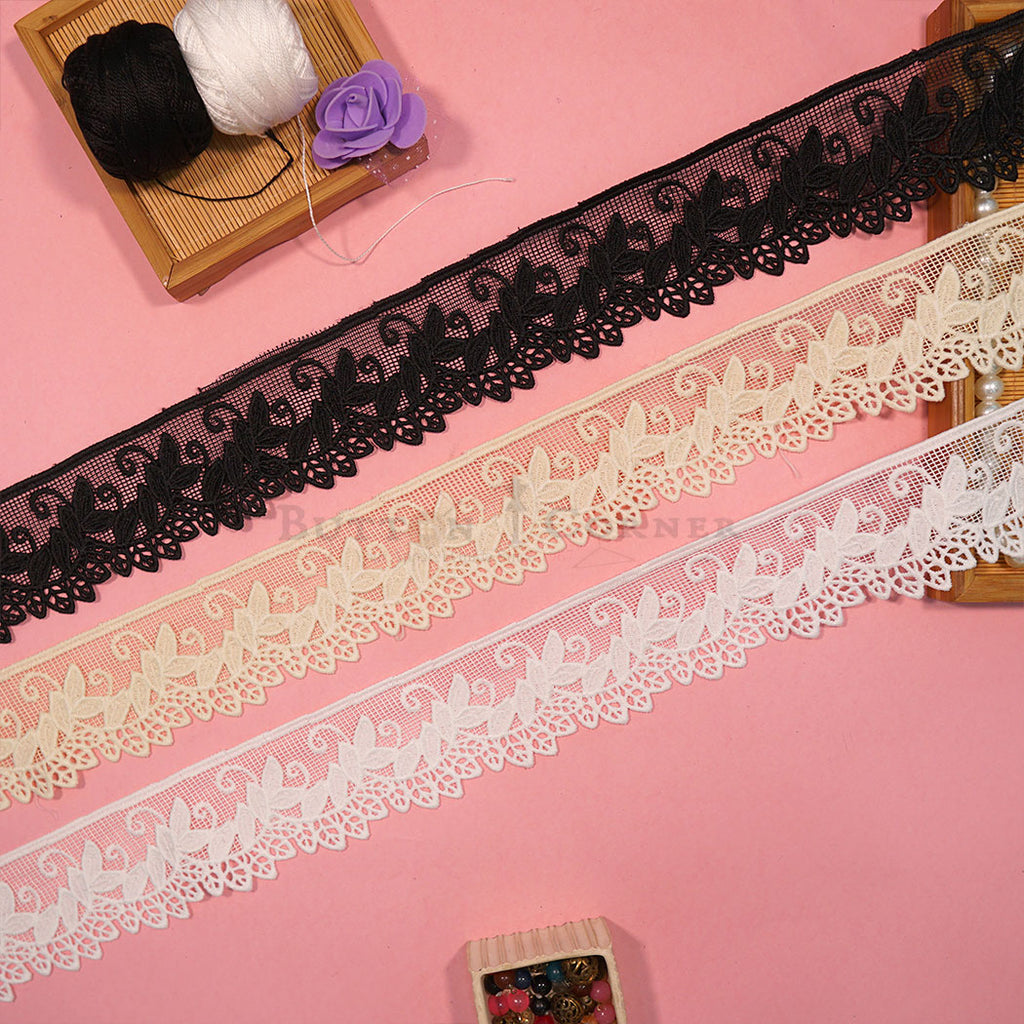One Side Border Shuttle Lace
