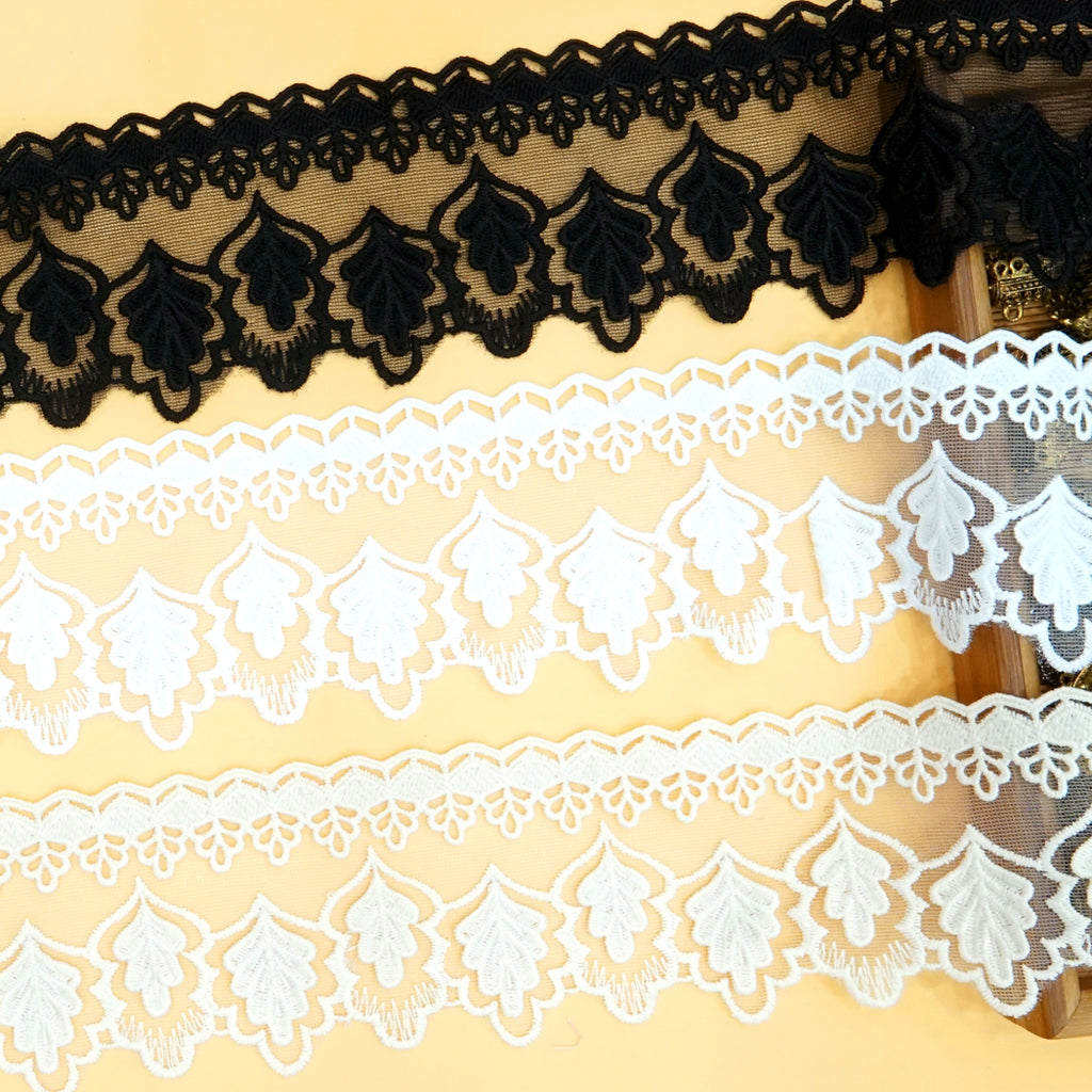 One Side Border Shuttle Net Lace