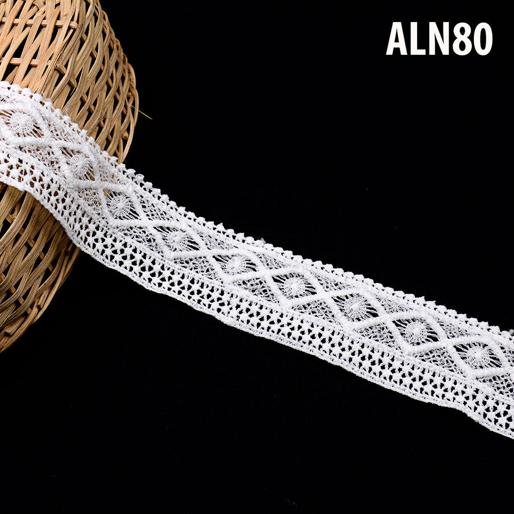 One Side Border Shuttle Lace