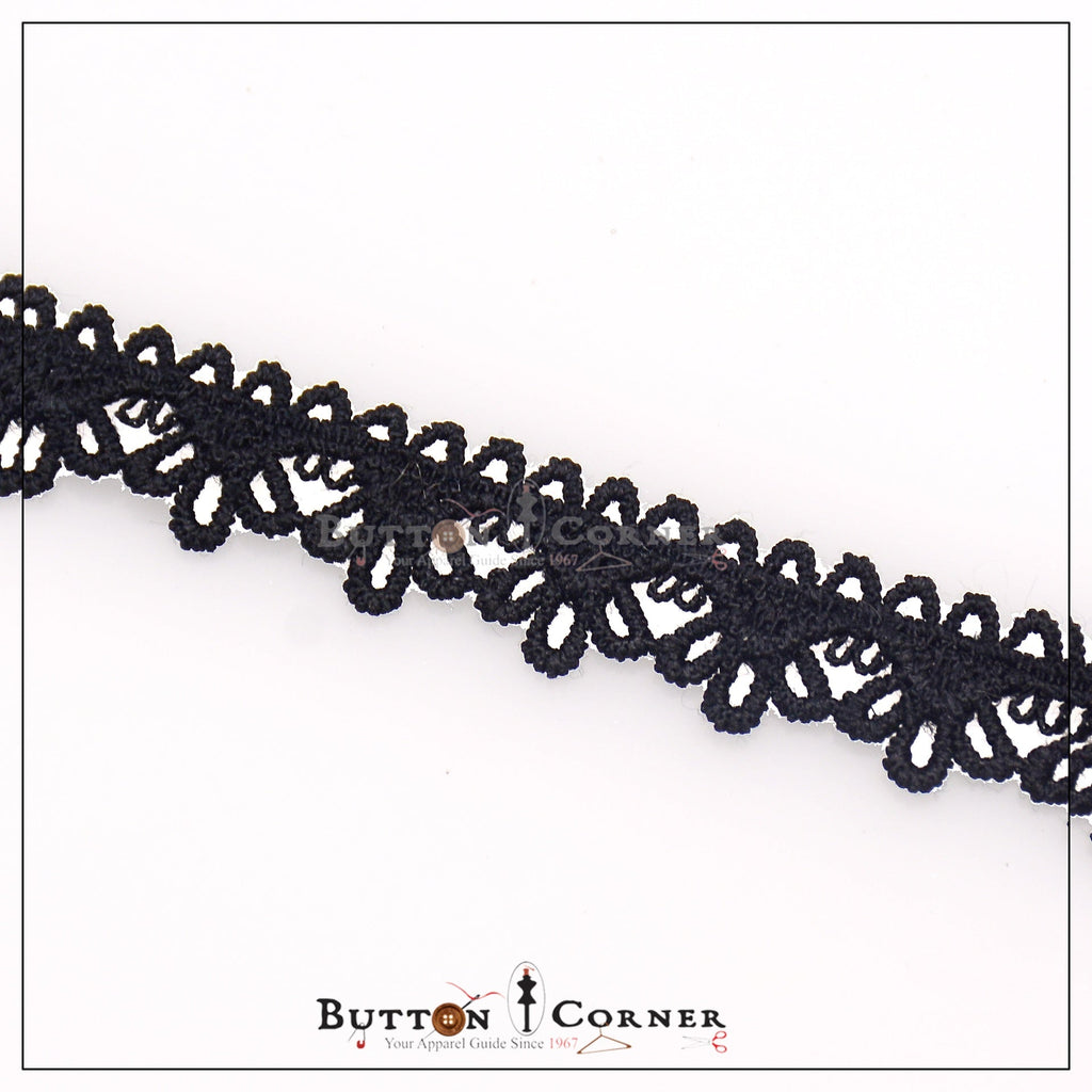 One Side Border Shuttle Lace