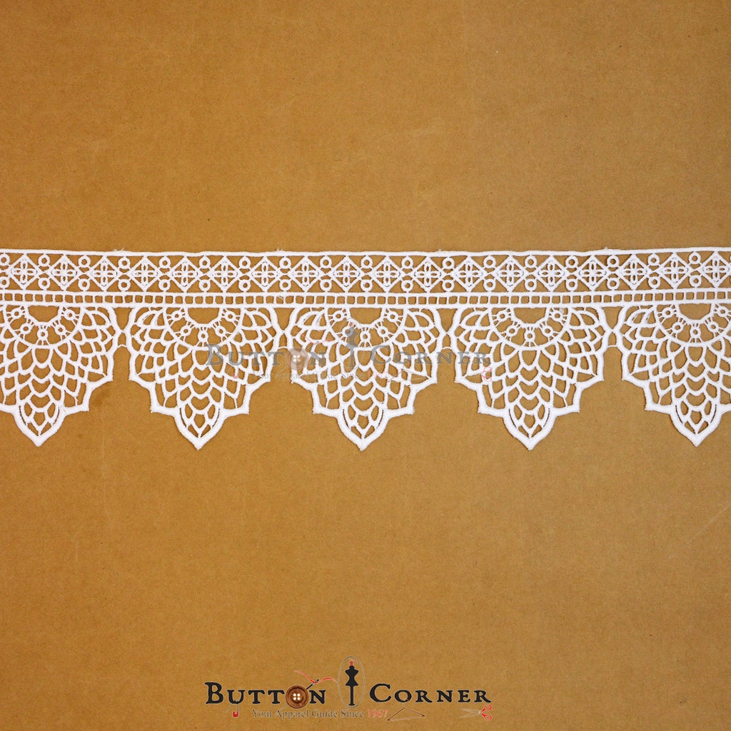 One Side Border Shuttle Lace