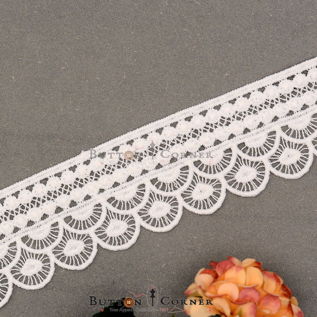 One Side Border Shuttle Lace