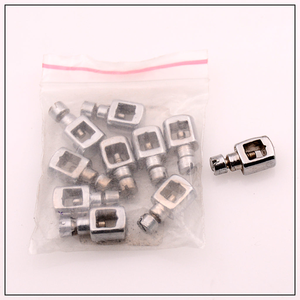 Needle Clamp With Screw