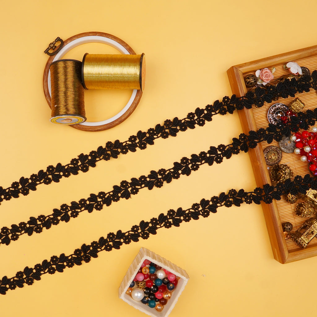 Flower Design Shuttle Lace