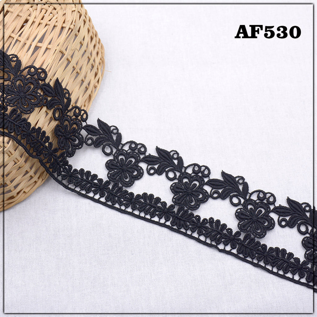 One Side Border Shuttle Lace