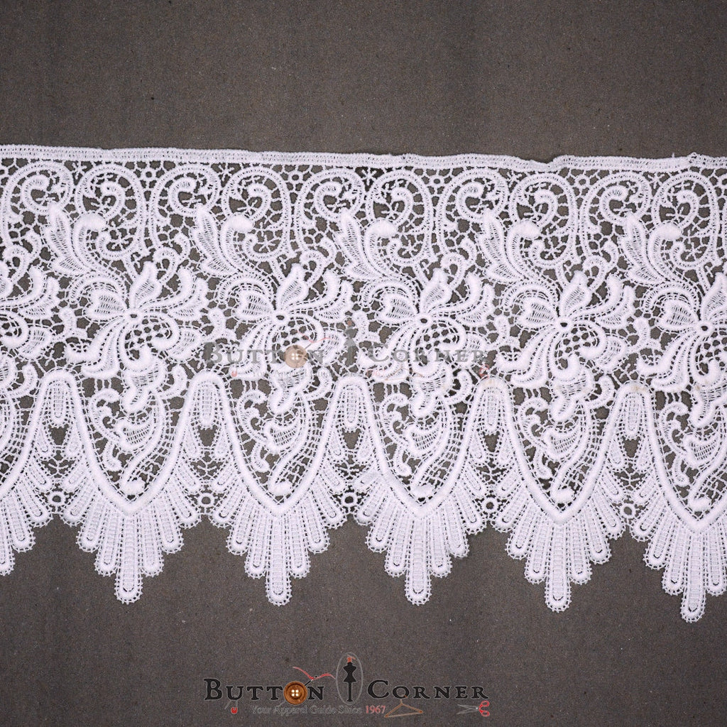 One Side Border Shuttle Lace