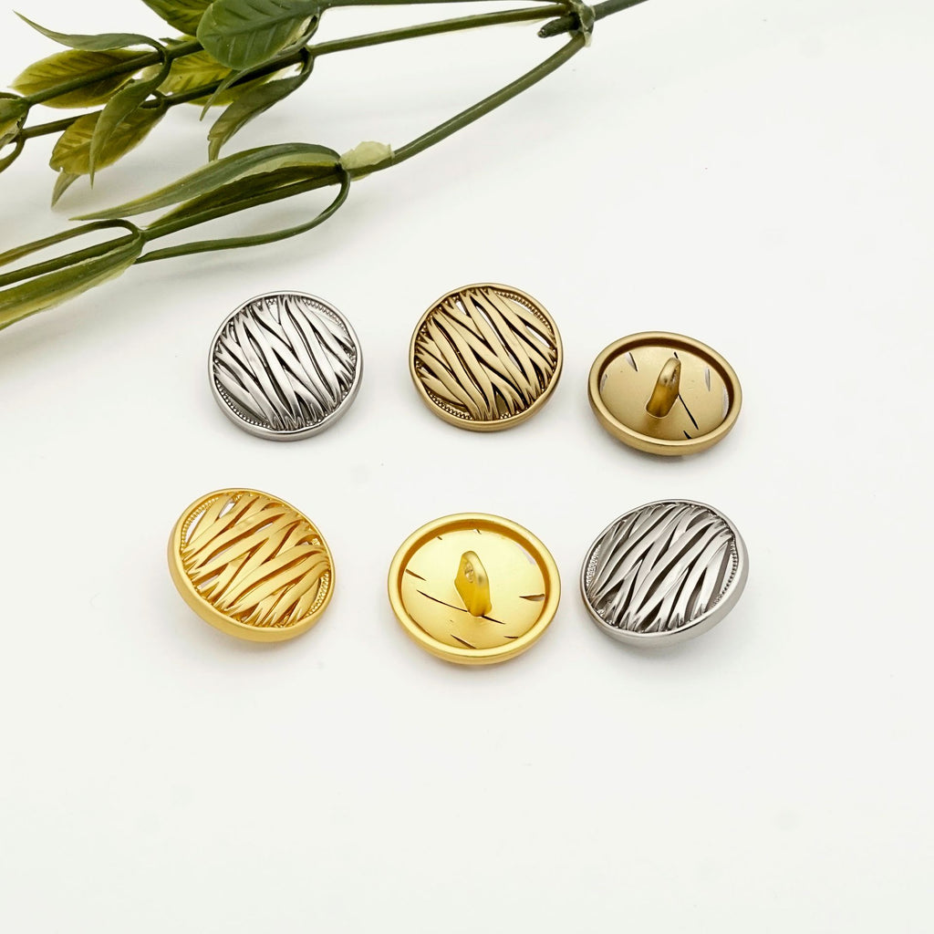 Engraved Design Vintage Style Suiting Button