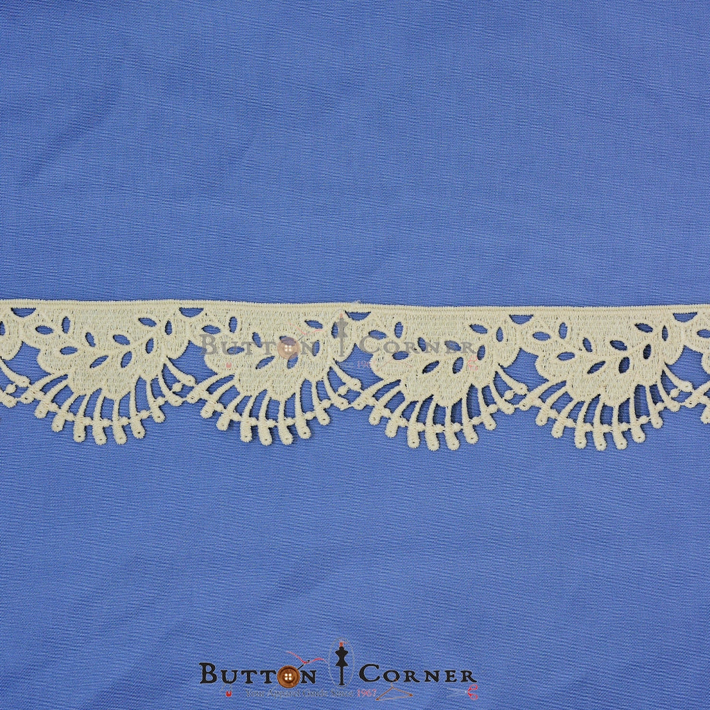 One Side Border Shuttle Lace