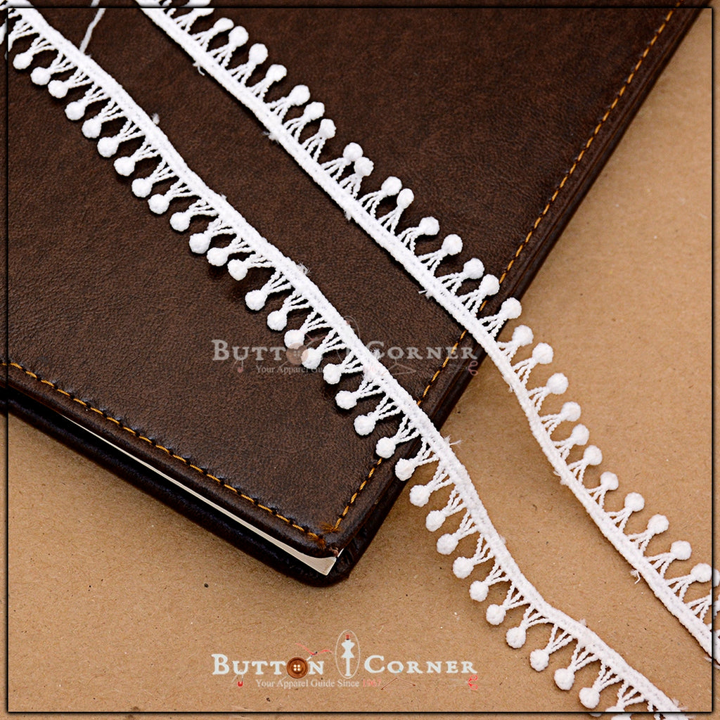 One Side Border Shuttle Lace