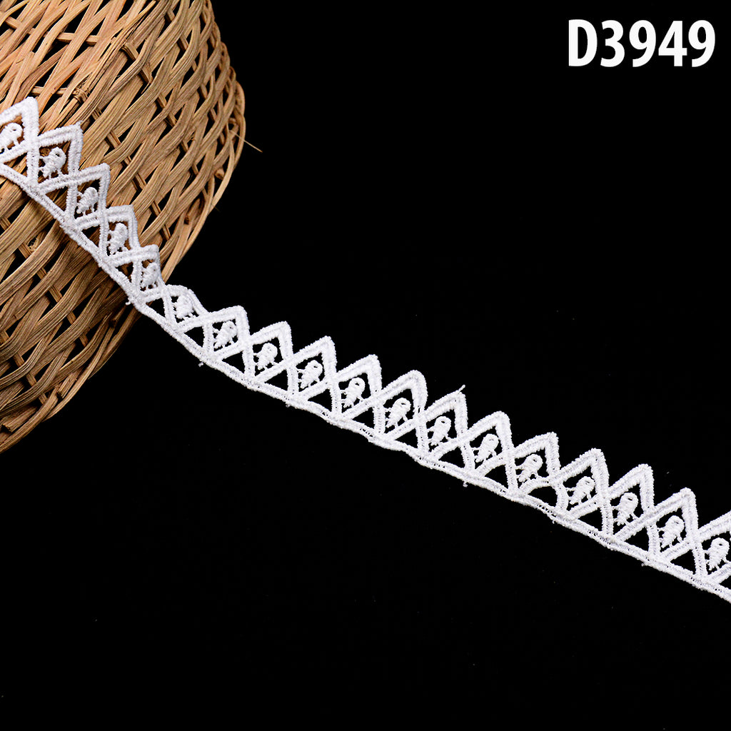 Shuttle One Side Border Lace