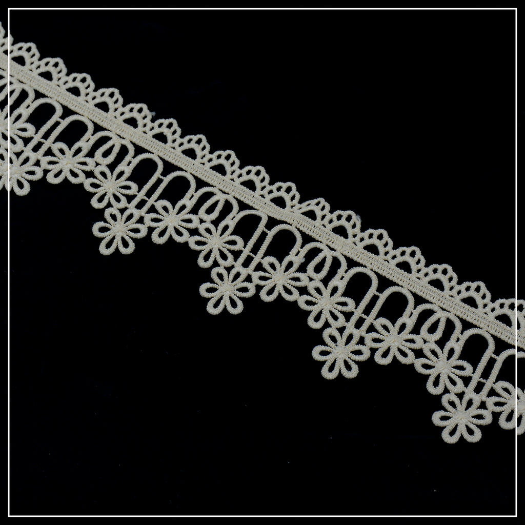 One Side Border Shuttle Lace