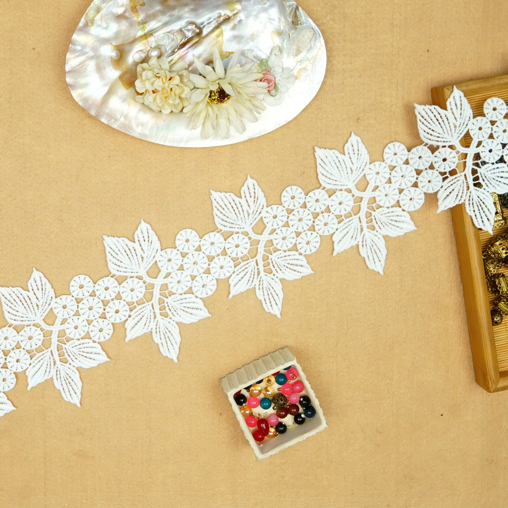 Leaf's Design Shuttle Lace
