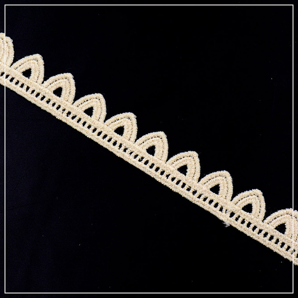 One Side Border Shuttle Lace