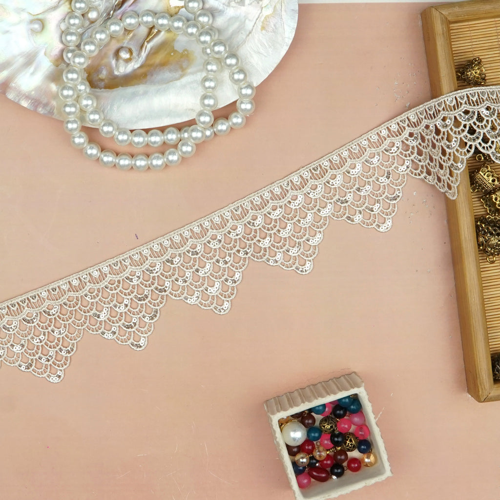 Sequence Shuttle Lace