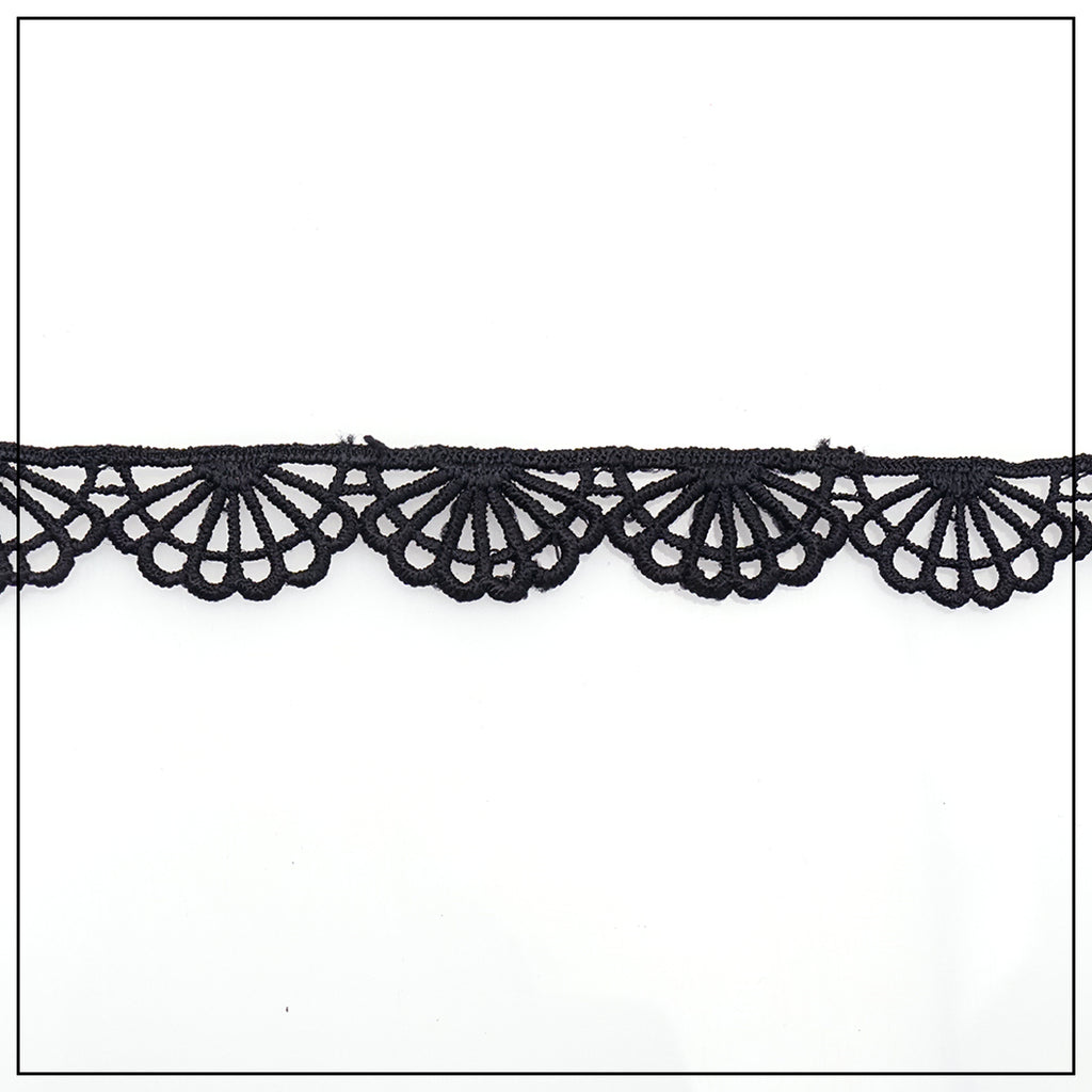 One Side Border Shuttle Lace