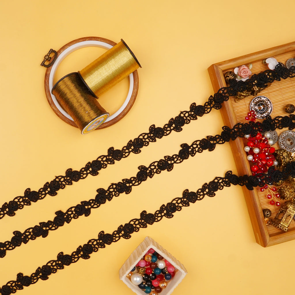 Flower Design Shuttle Lace
