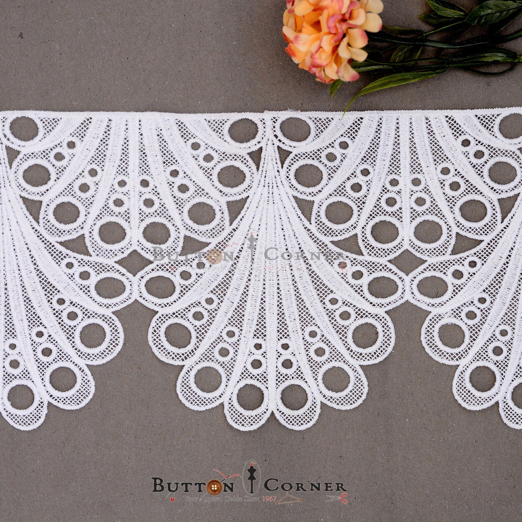 One Side Border Shuttle Lace