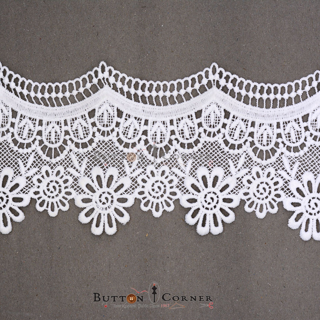 One Side Border Shuttle Lace