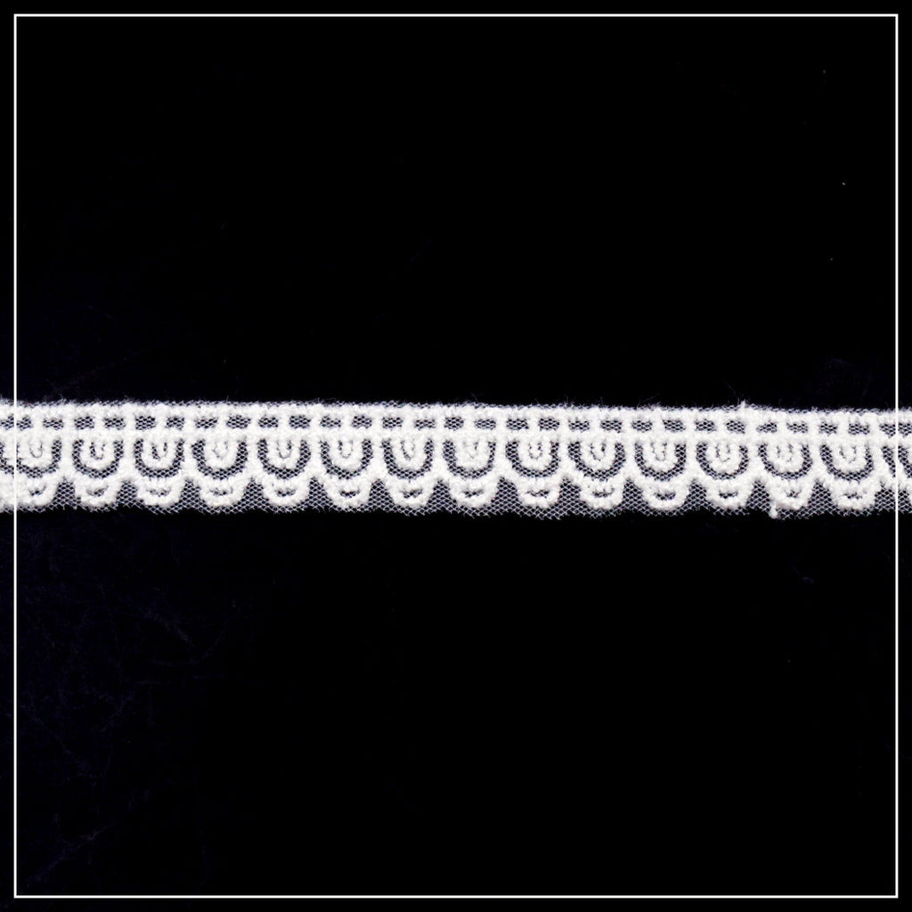 One Side Border Shuttle Lace