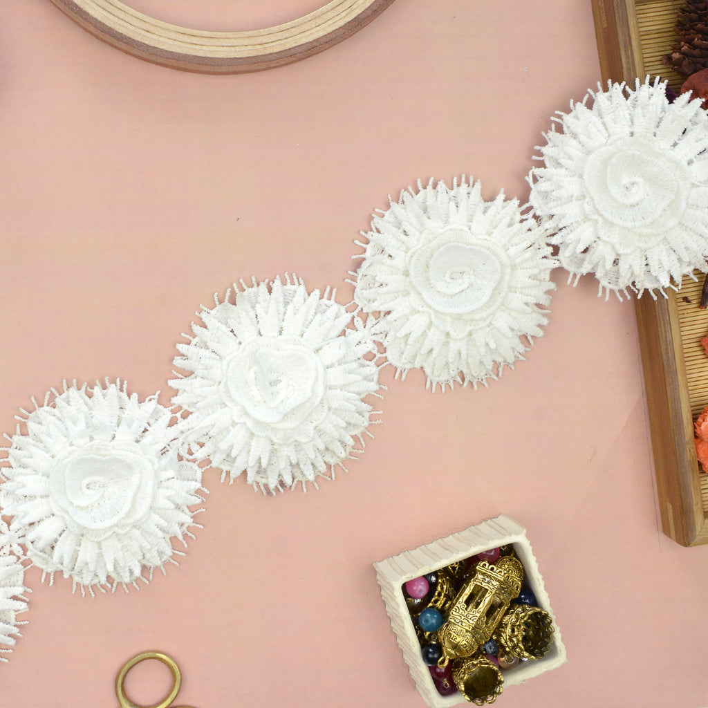 Sunflower Shape Shuttle Lace