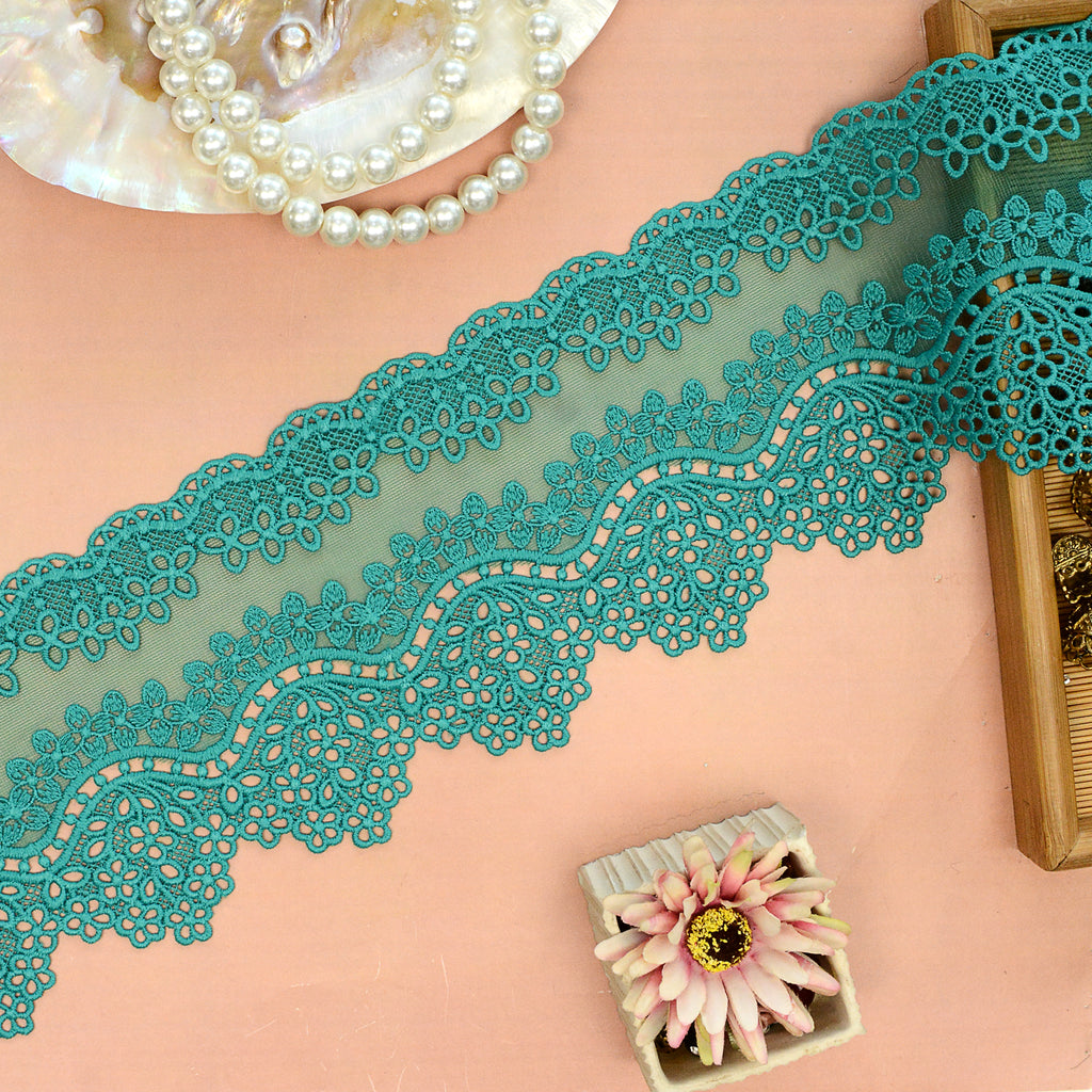 One Side Border Shuttle Net Lace – Button Corner