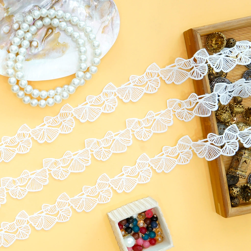 Applique Shuttle Lace