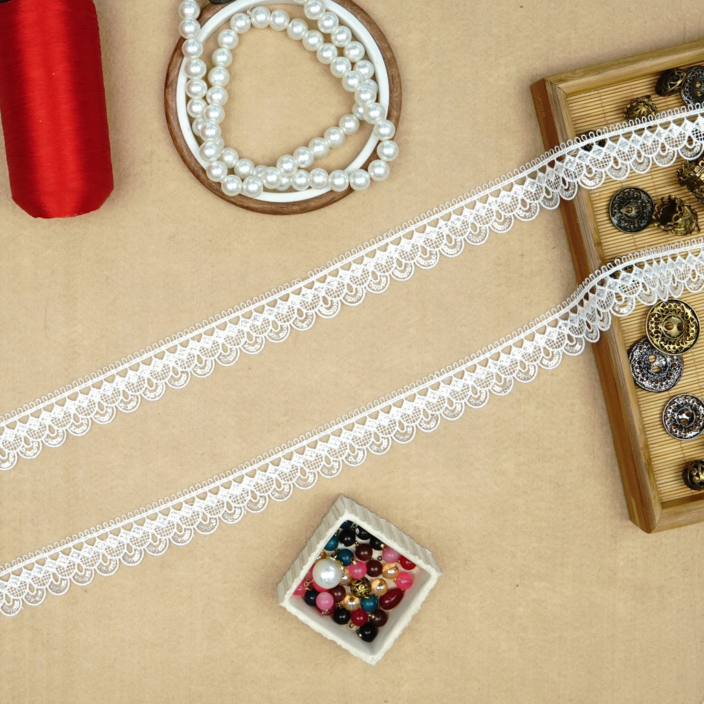 Sequence Shuttle Lace