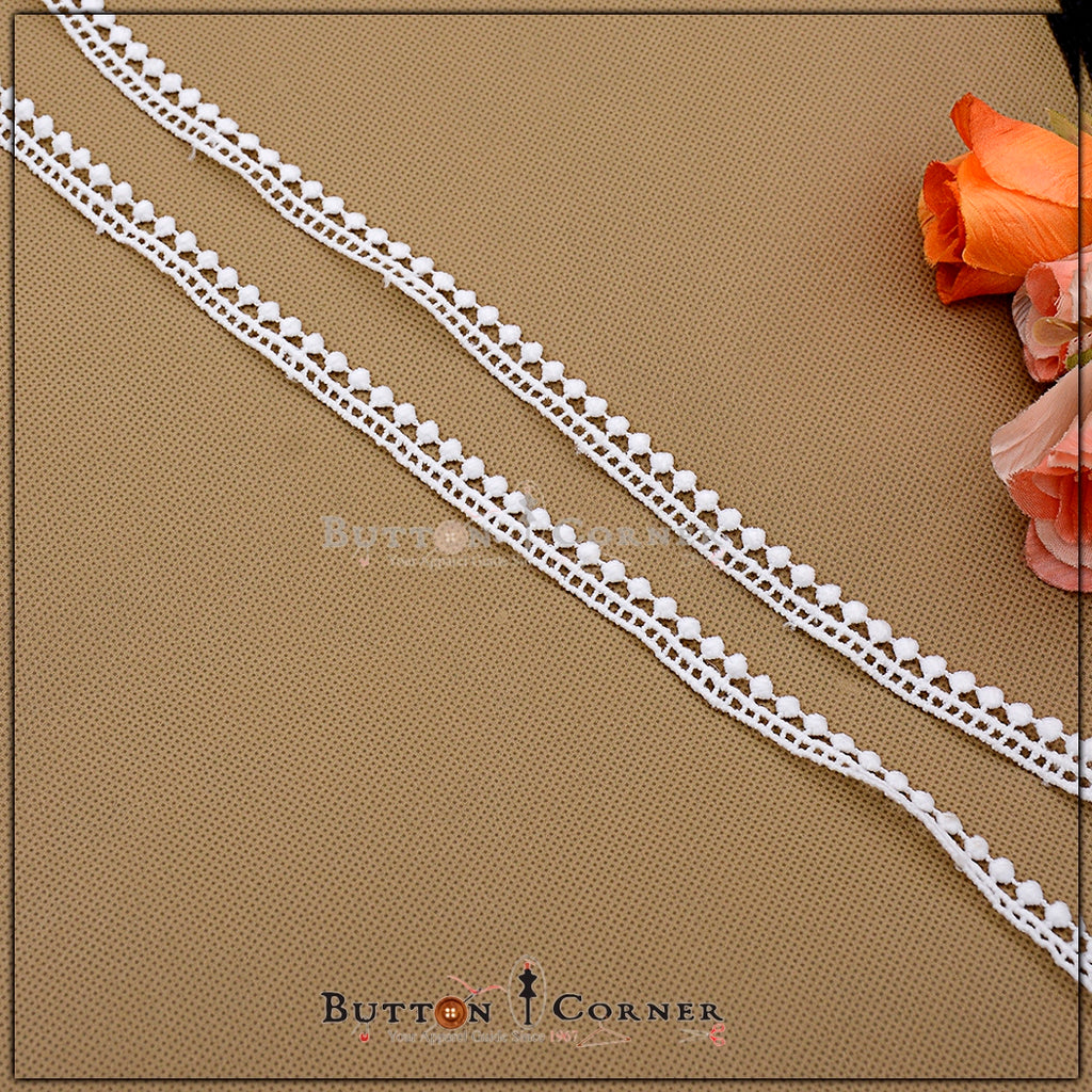 One Side Border Shuttle Lace