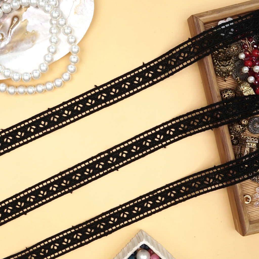 Double Side Border Shuttle Lace