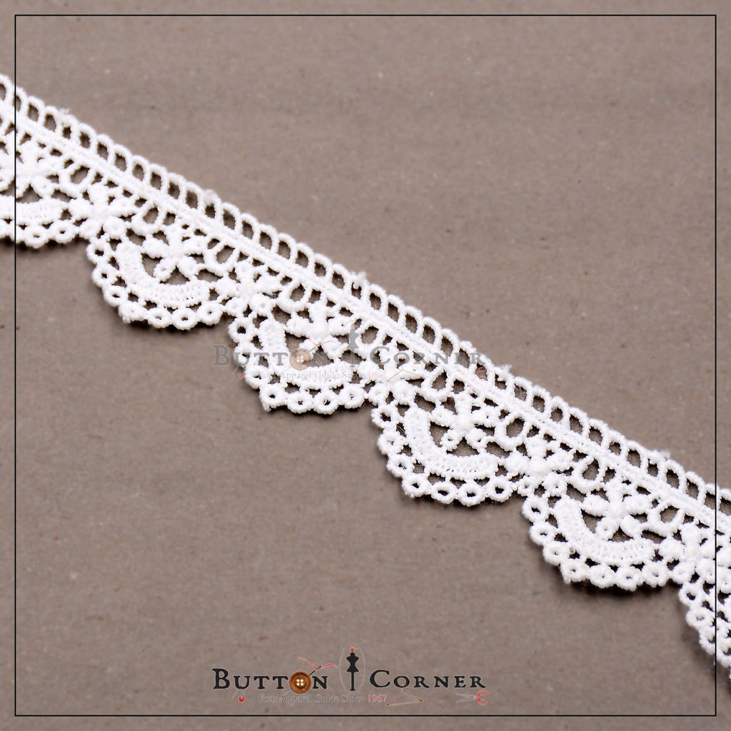 One Side Border Shuttle Lace