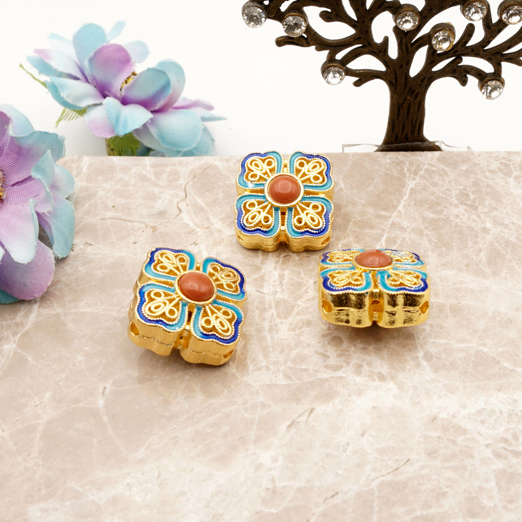 Four Leaf Clover With Centre Pearl Beads