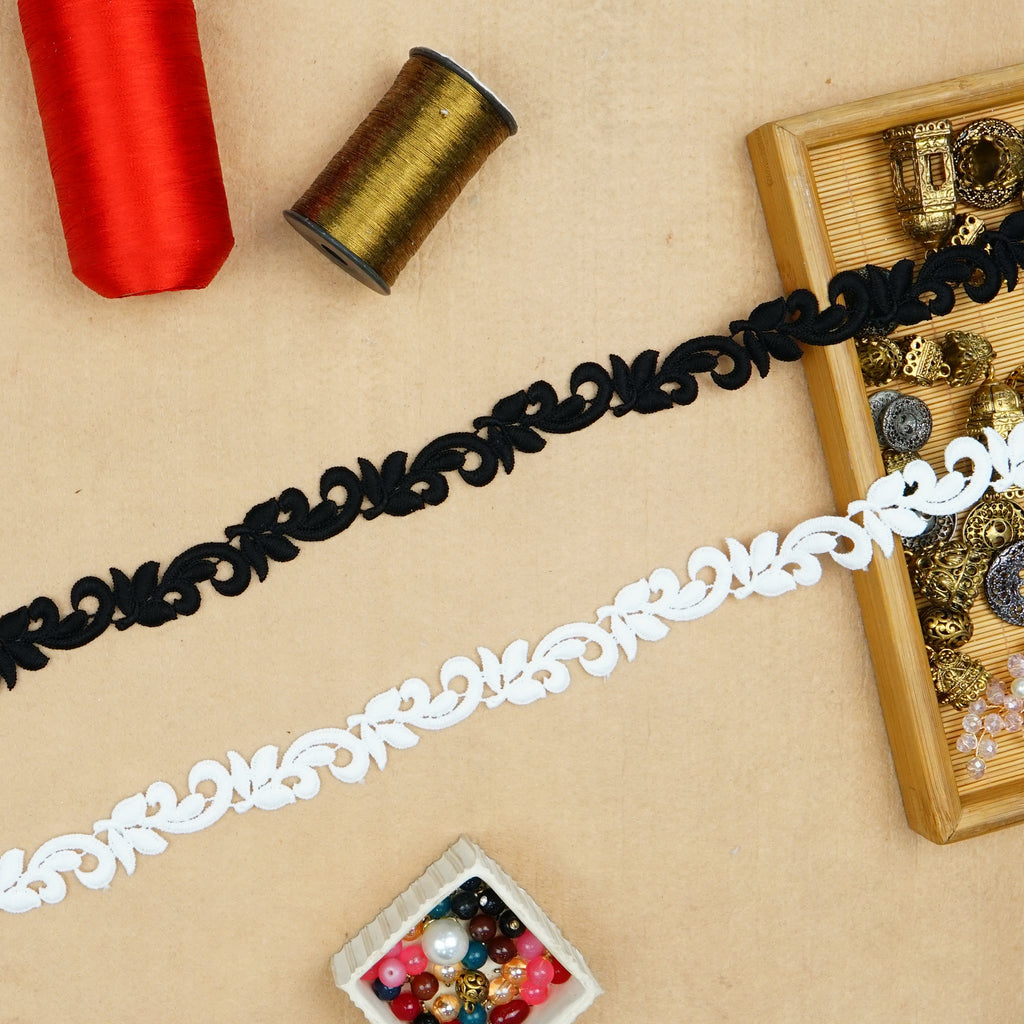 Applique Shuttle Lace