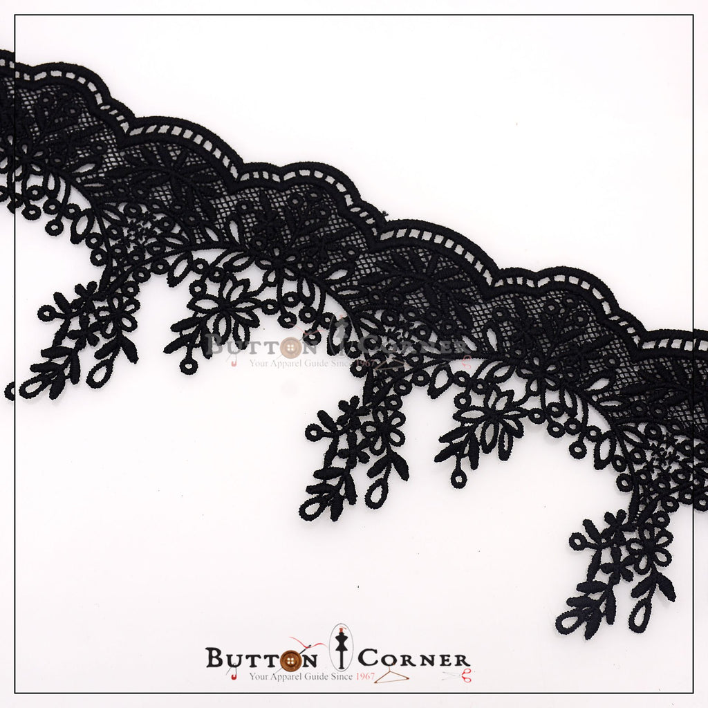 One Side Border Shuttle Lace